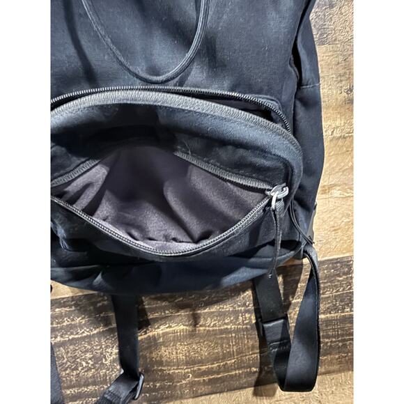 Nike Mini Backpack- Black - Picture 2 of 9